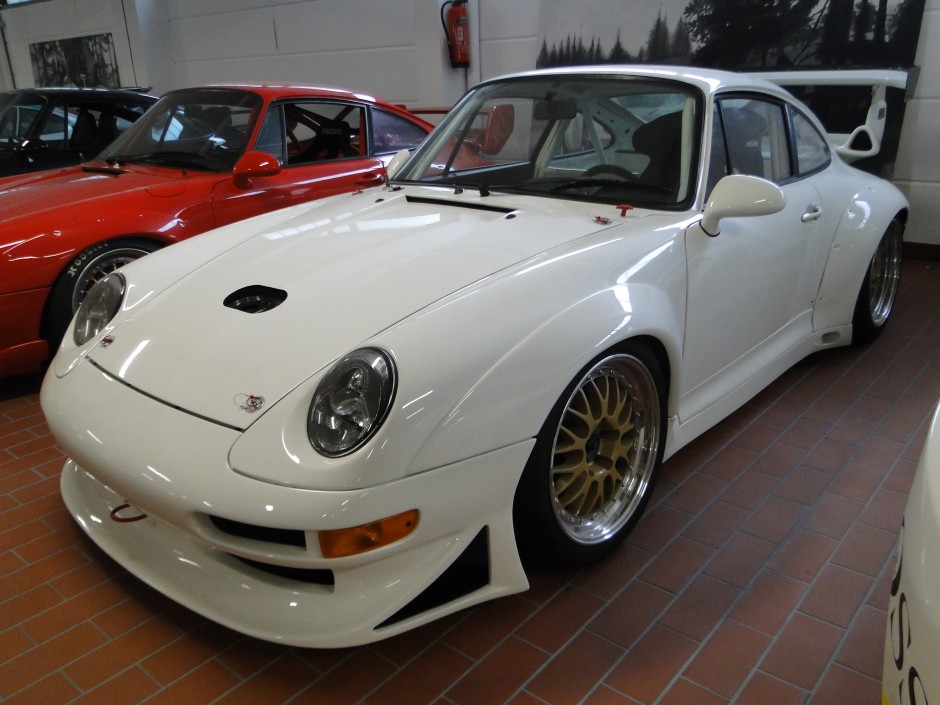 Porsche 911 / 993 GT2 R